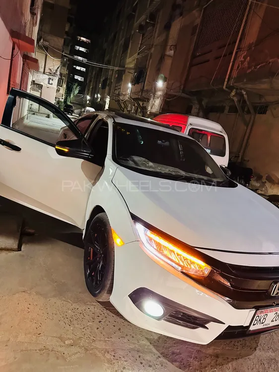 Honda Civic 2017 for Sale in Karachi Image-1
