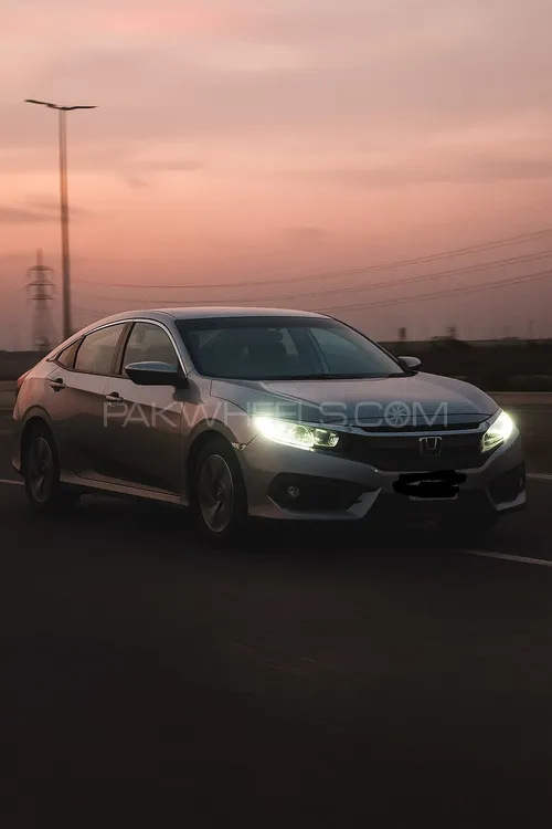 Honda Civic 2018 for Sale in Islamabad Image-1