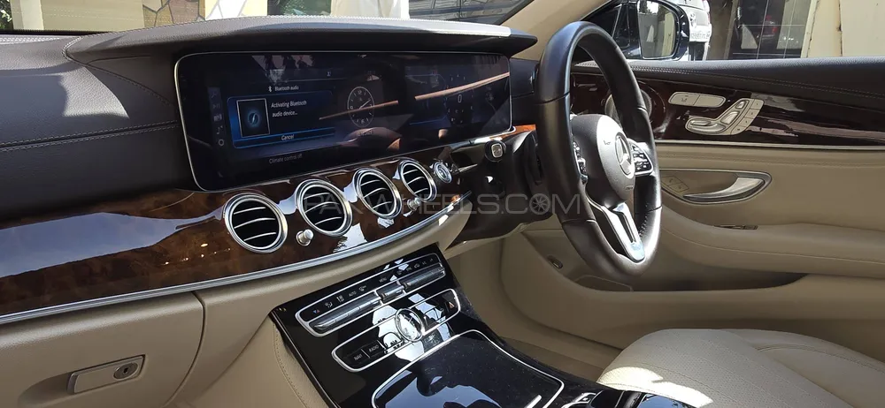 Mercedes Benz E Class 2020 for Sale in Gujranwala Mercedes Benz E Class 2020 for Sale in Gujranwala Image-9
