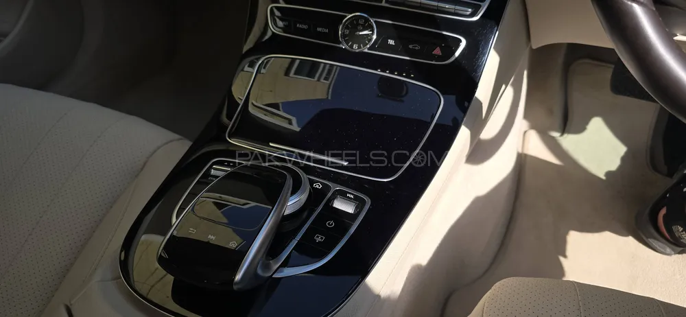 Mercedes Benz E Class 2020 for Sale in Gujranwala Mercedes Benz E Class 2020 for Sale in Gujranwala Image-14
