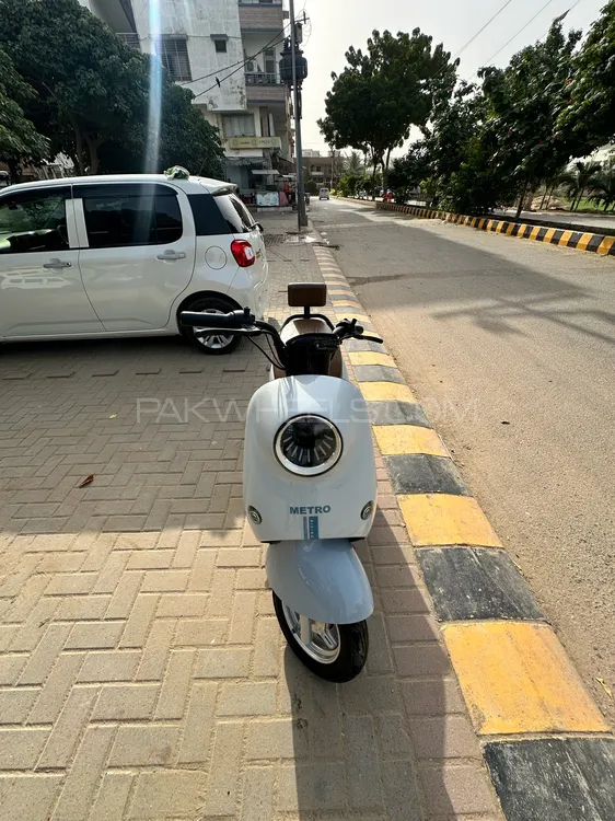 میٹرو T9 2025 for Sale Image-1