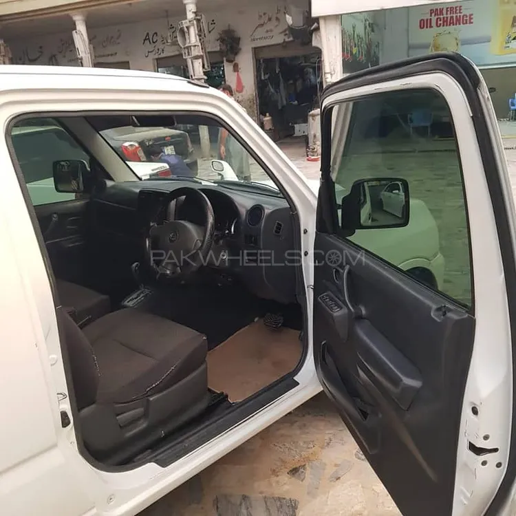Suzuki Jimny 2013 for Sale in Peshawar Suzuki Jimny 2013 for Sale in Peshawar Image-2