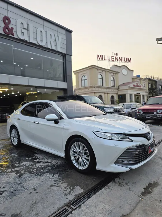 Toyota Camry 2018 for Sale in Islamabad Toyota Camry 2018 for Sale in Islamabad Image-3