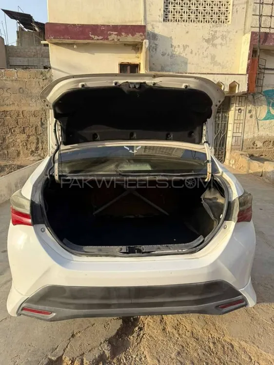Toyota Corolla 2018 for Sale in Karachi Toyota Corolla 2018 for Sale in Karachi Image-8
