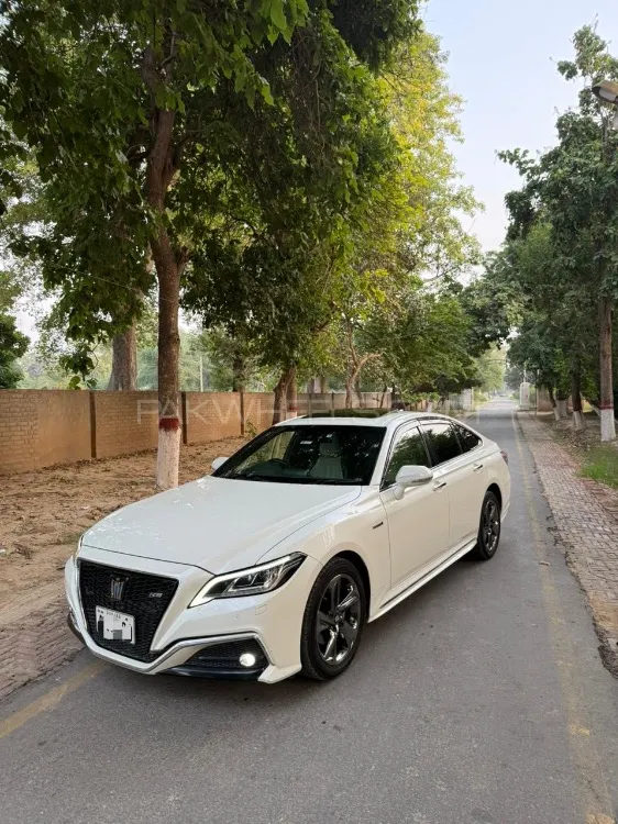 Toyota Crown 2018 for Sale in Sahiwal Toyota Crown 2018 for Sale in Sahiwal Image-2