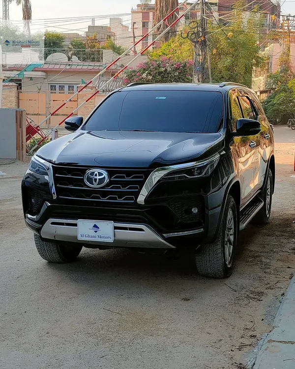 Toyota Fortuner 2022 for Sale in Karachi Toyota Fortuner 2022 for Sale in Karachi Image-3