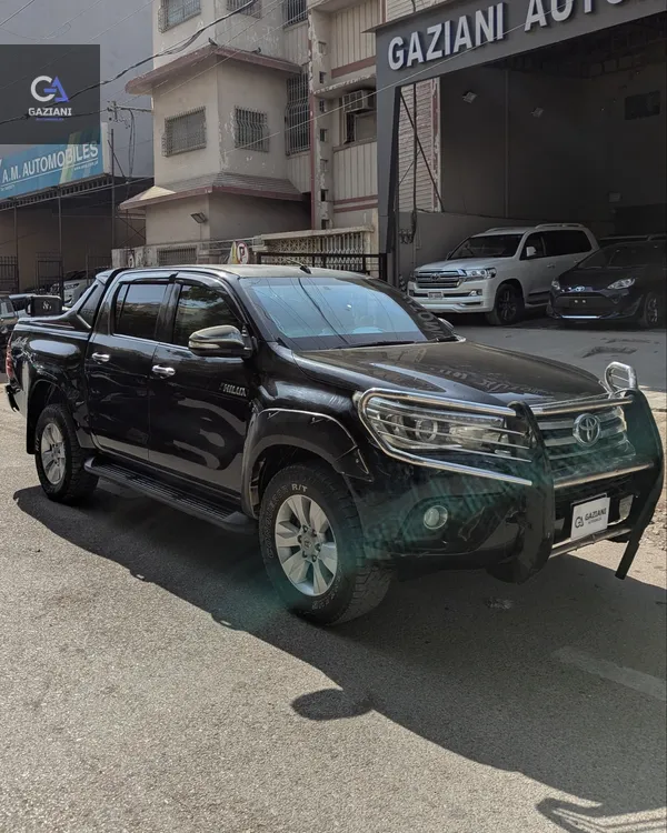Toyota Hilux 2015 for Sale in Karachi Image-1