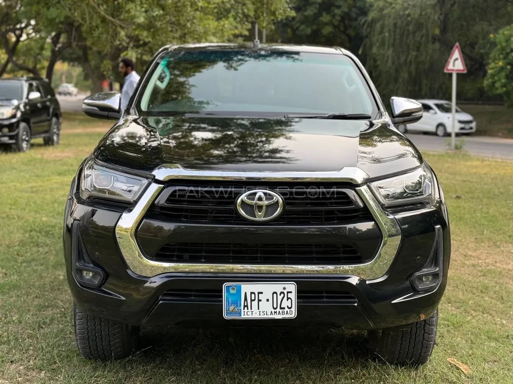 Toyota Hilux 2021 for Sale in Islamabad Image-1