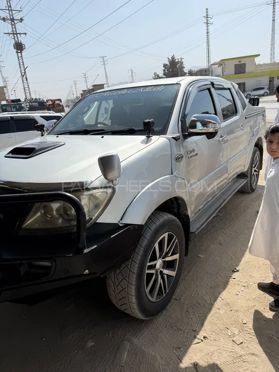 Toyota Hilux 2006 for Sale in Karachi Image-1