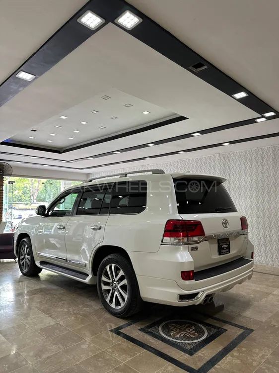 Toyota Land Cruiser 2021 for Sale in Islamabad Image-1
