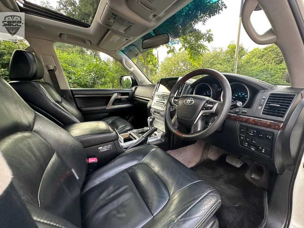 Toyota Land Cruiser 2011 for Sale in Lahore Toyota Land Cruiser 2011 for Sale in Lahore Image-11