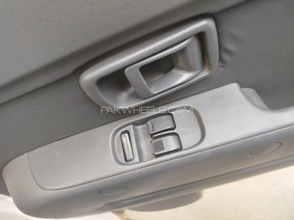 Toyota Pixis Van 2015 for Sale in Karachi Toyota Pixis Van 2015 for Sale in Karachi Image-13