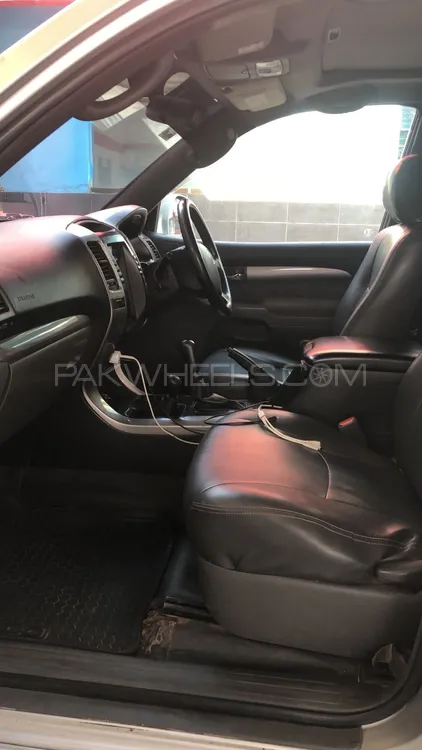 Toyota Prado 2004 for Sale in Lahore Toyota Prado 2004 for Sale in Lahore Image-13