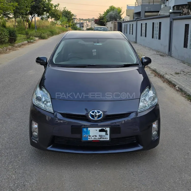 Toyota Prius 2009 for Sale in Islamabad Image-1