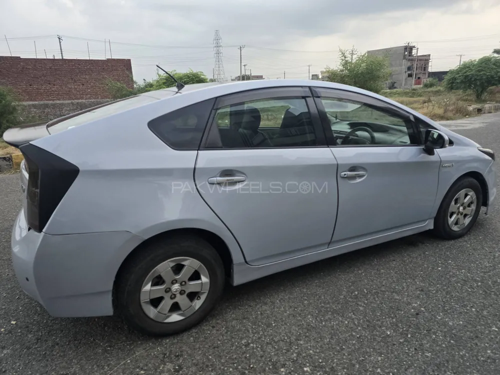 ٹویوٹا پریوس 2010 for Sale in شیخوپورہ ٹویوٹا پریوس 2010 for Sale in شیخوپورہ Image-1