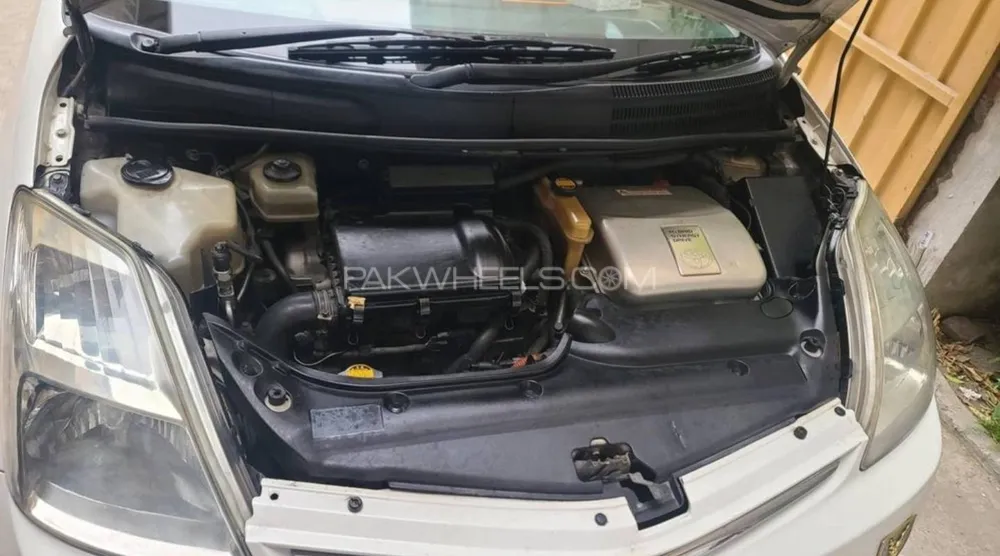Toyota Prius 2007 for Sale in Lahore Toyota Prius 2007 for Sale in Lahore Image-2