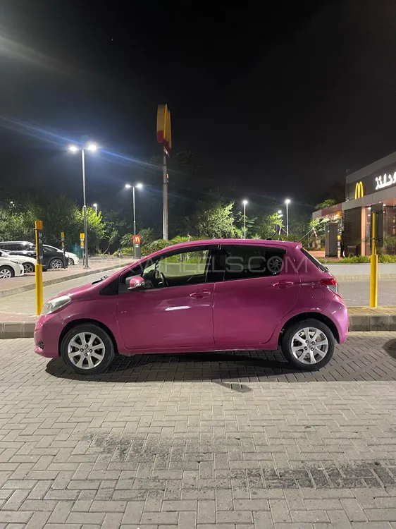 Toyota Vitz 2011 for Sale in Islamabad Image-1
