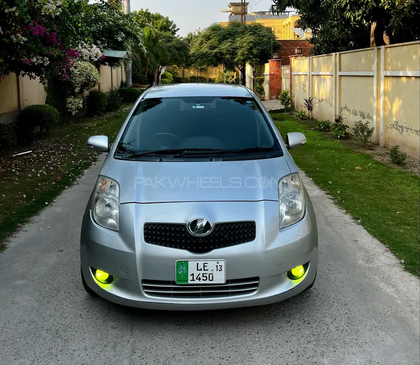 Toyota Vitz 2006 for Sale in Islamabad Image-1
