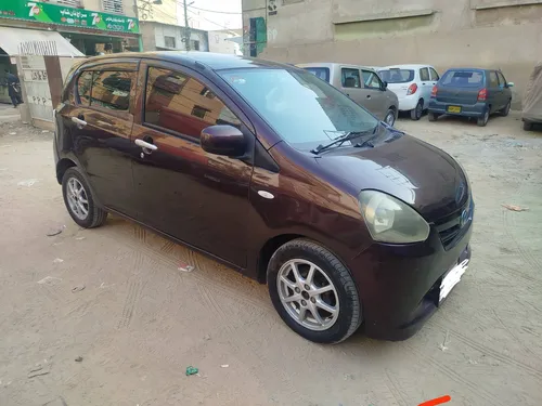 Daihatsu Mira 2012