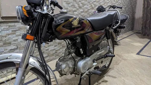 Honda CD 70 2025