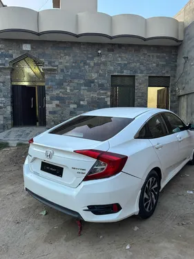 Honda Civic Oriel 1.8 i-VTEC CVT 2018