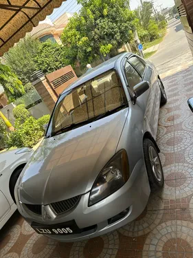 Mitsubishi Lancer GLX 1.3 2004