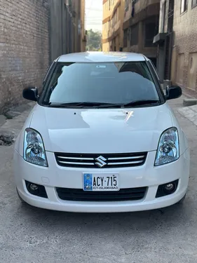 Suzuki Swift DLX Automatic 1.3 Navigation 2017