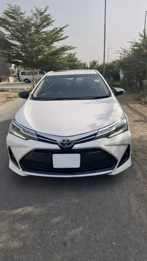 Toyota Corolla Altis Grande CVT-i 1.8 2017