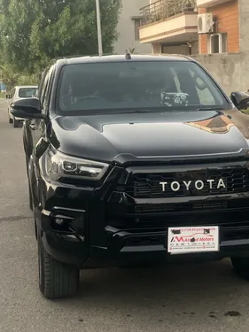 Toyota Hilux Revo GR-S 2025