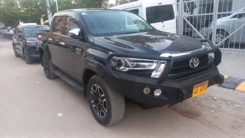 Toyota Hilux Revo V Automatic 2.8 2021