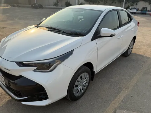 Toyota Yaris Sedan GLI CVT 1.3 2025