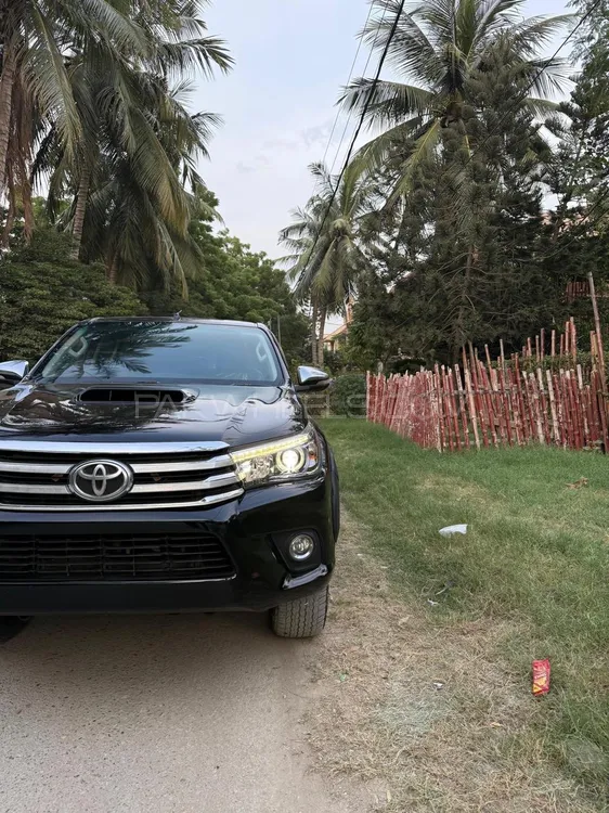 Toyota Hilux 2017 for Sale in Karachi Image-1