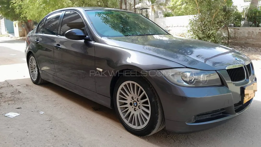 بی ایم ڈبلیو 3 سیریز 2006 for Sale in کراچی بی ایم ڈبلیو 3 سیریز 2006 for Sale in کراچی Image-3
