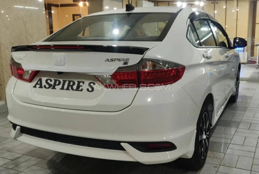 Honda City 2025 for Sale in Faisalabad Image-1