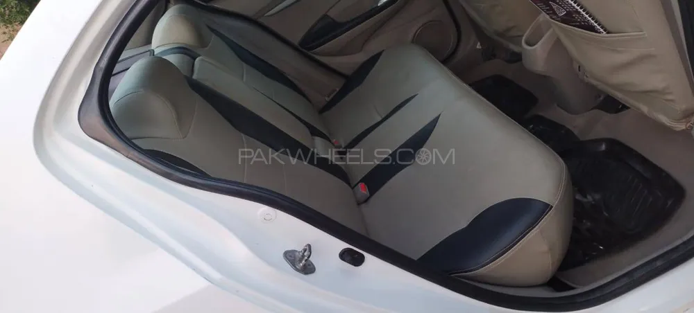 Honda City 2014 for Sale in Faisalabad Honda City 2014 for Sale in Faisalabad Image-9