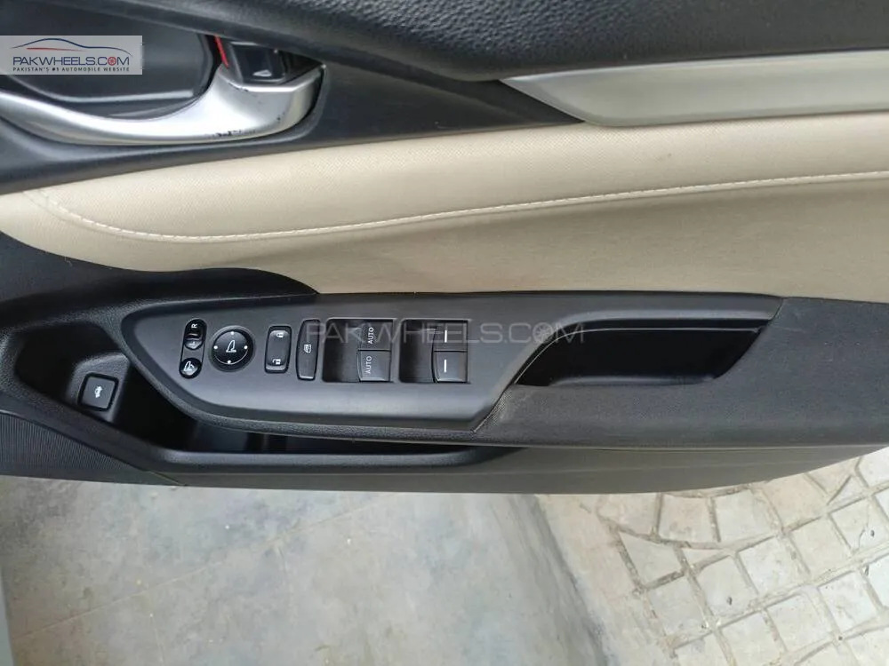 Honda Civic 2021 for Sale in Karachi Honda Civic 2021 for Sale in Karachi Image-12