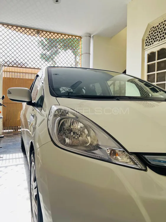 Honda Fit 2013 for Sale in Islamabad Image-1