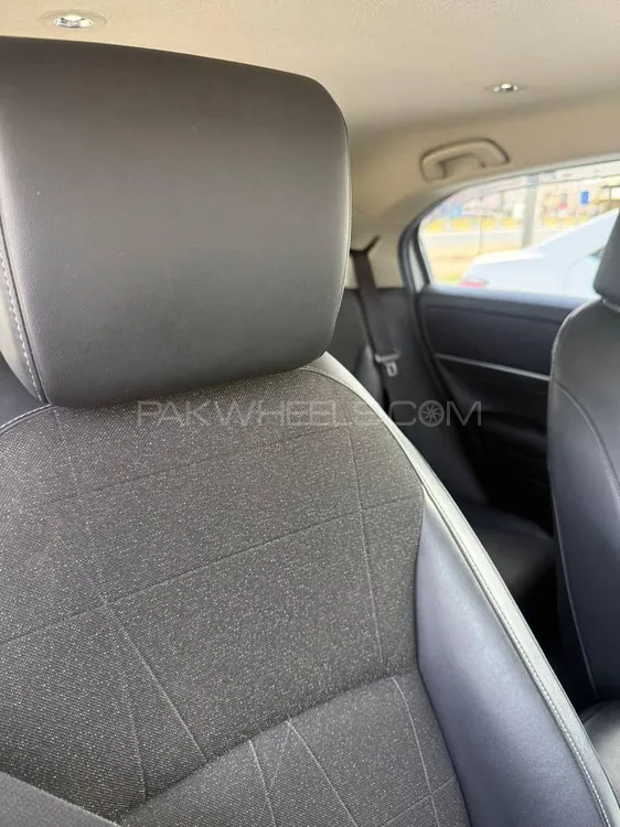 Honda Vezel 2025 for Sale in Gujranwala Image-1