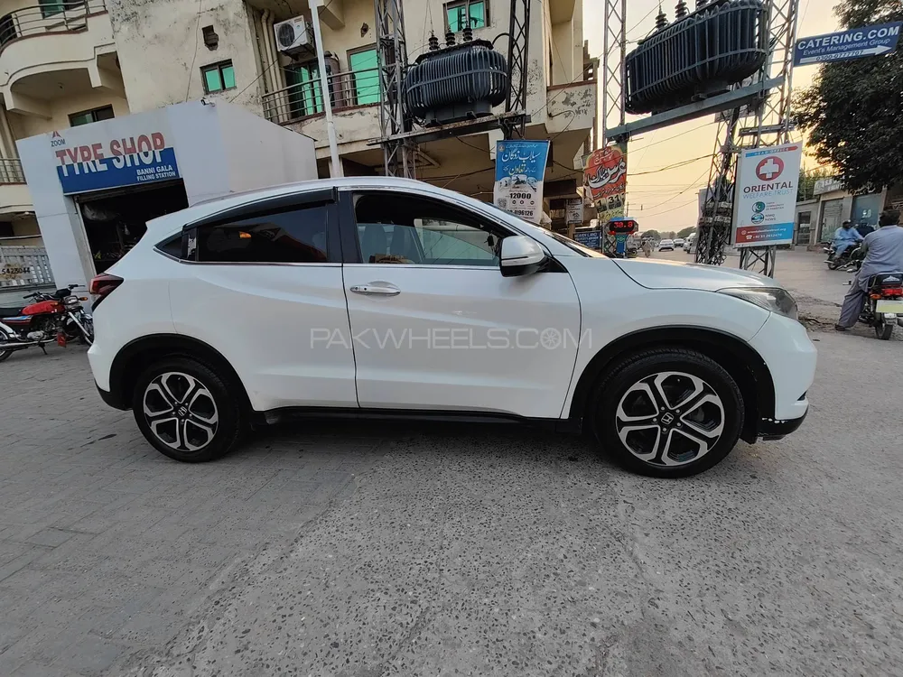 Honda Vezel 2015 for Sale in Islamabad Honda Vezel 2015 for Sale in Islamabad Image-7