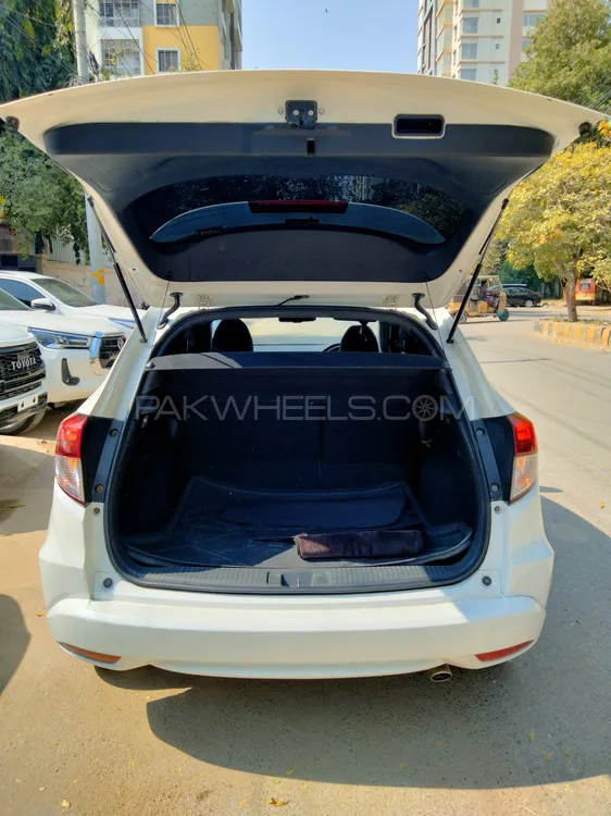 Honda Vezel 2016 for Sale in Karachi Honda Vezel 2016 for Sale in Karachi Image-7