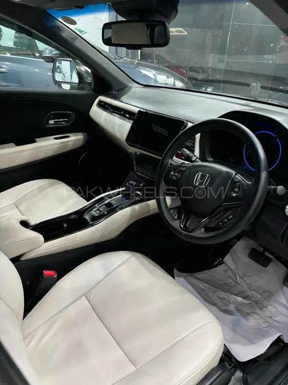 Honda Vezel 2016 for Sale in Karachi Honda Vezel 2016 for Sale in Karachi Image-7
