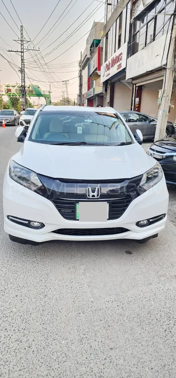Honda Vezel 2015 for Sale in Lahore Image-1
