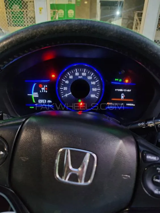Honda Vezel 2014 for Sale in Islamabad Honda Vezel 2014 for Sale in Islamabad Image-9