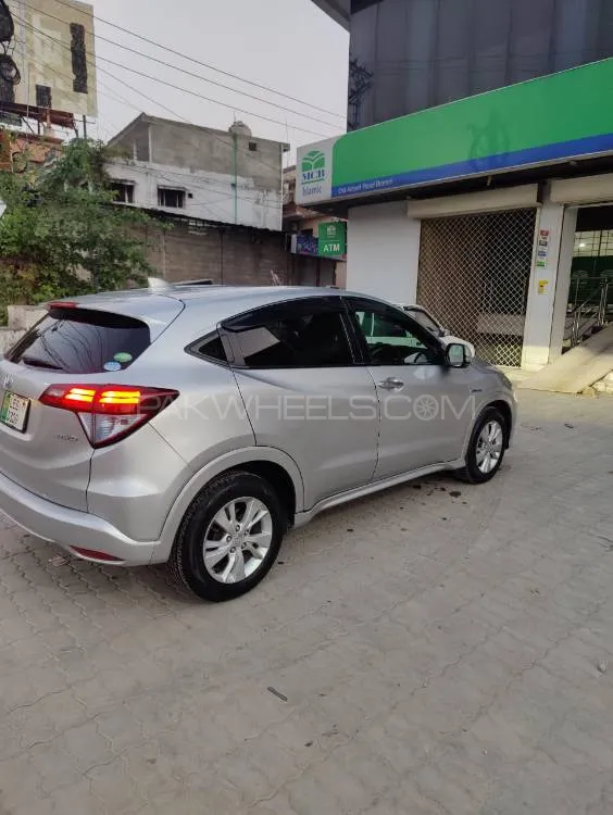 Honda Vezel 2014 for Sale in Islamabad Honda Vezel 2014 for Sale in Islamabad Image-13