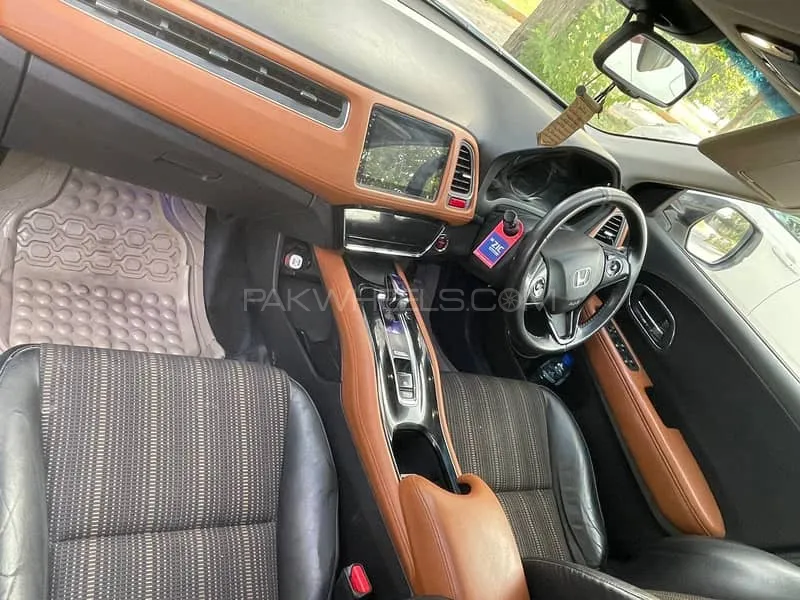 Honda Vezel 2017 for Sale in Islamabad Honda Vezel 2017 for Sale in Islamabad Image-2