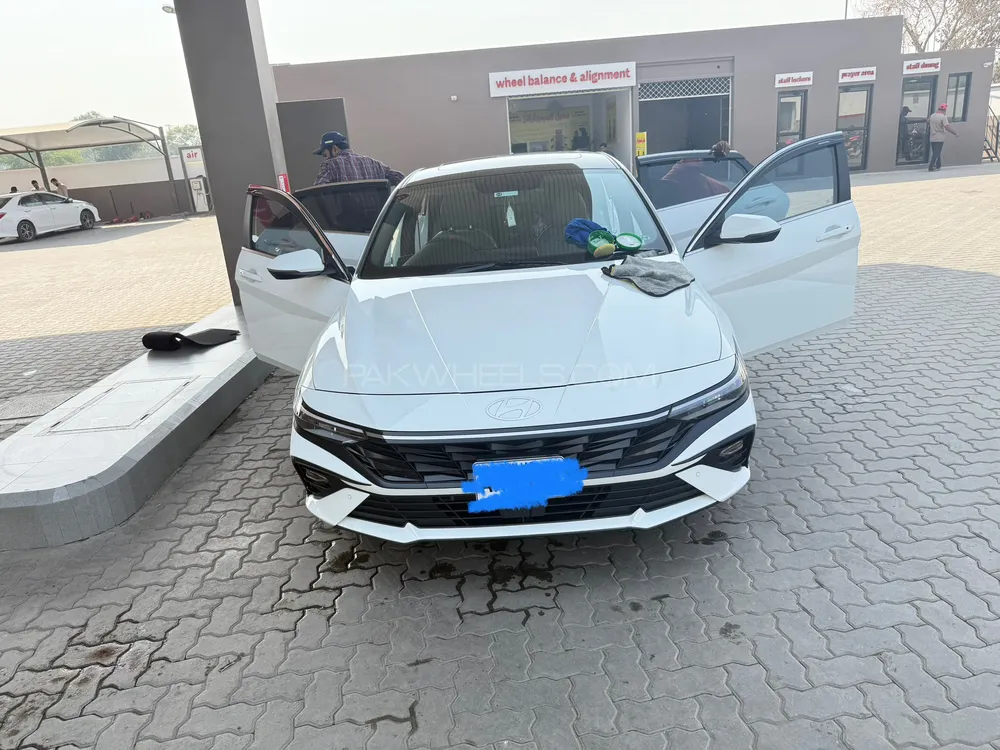 Hyundai Elantra 2024 for Sale in Lahore Image-1