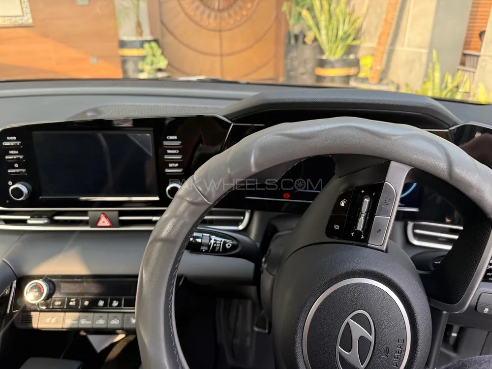 Hyundai Elantra 2025 for Sale in Lahore Hyundai Elantra 2025 for Sale in Lahore Image-5