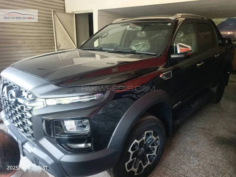 JAC T9 2025 for Sale in Lahore JAC T9 2025 for Sale in Lahore Image-3