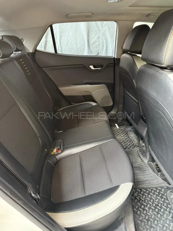 KIA Stonic 2022 for Sale in Lahore KIA Stonic 2022 for Sale in Lahore Image-7