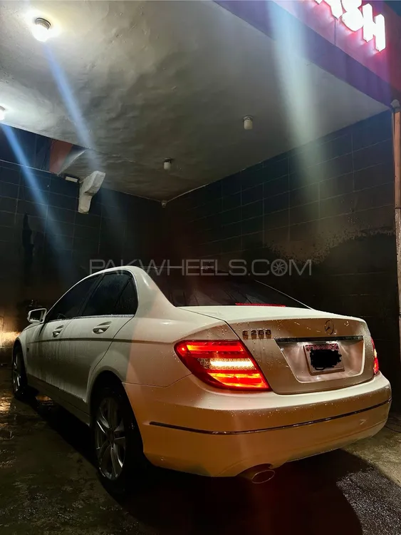 Mercedes Benz C Class 2012 for Sale in Karachi Image-1